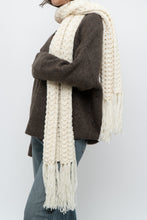 Load image into Gallery viewer, Vintage x Handknit Cream Crochet Scarf