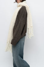 Load image into Gallery viewer, Vintage x Handknit Cream Crochet Scarf