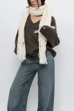 Load image into Gallery viewer, Vintage x Handknit Cream Crochet Scarf