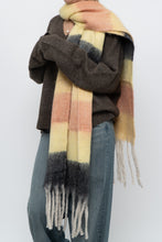 Load image into Gallery viewer, Modern x Yellow, Peach Chunky Soft Knit Scarf