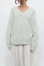 Load image into Gallery viewer, vince x pale green pure cashmere sweater (xs-m)