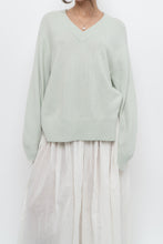 Load image into Gallery viewer, vince x pale green pure cashmere sweater (xs-m)