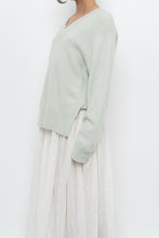 Load image into Gallery viewer, vince x pale green pure cashmere sweater (xs-m)