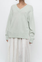 Load image into Gallery viewer, vince x pale green pure cashmere sweater (xs-m)