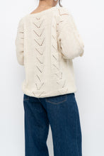 Load image into Gallery viewer, Vintage x Cream Handknit Trangle Patterned Sweater (XS-M)