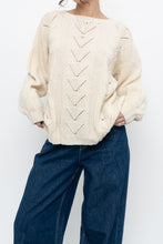 Load image into Gallery viewer, Vintage x Cream Handknit Trangle Patterned Sweater (XS-M)
