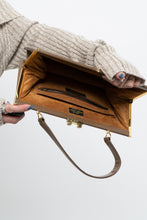 Load image into Gallery viewer, Vintage x Made in Canada x Light Brown Structured Leather Purse