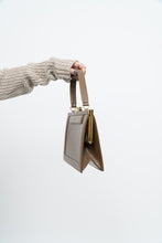 Load image into Gallery viewer, Vintage x Made in Canada x Light Brown Structured Leather Purse