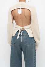 Load image into Gallery viewer, ZARA x Deadstock Cream Chunky Knit Open Back Sweater (M)