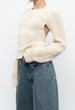 Load image into Gallery viewer, ZARA x Deadstock Cream Chunky Knit Open Back Sweater (M)