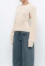 Load image into Gallery viewer, ZARA x Deadstock Cream Chunky Knit Open Back Sweater (M)