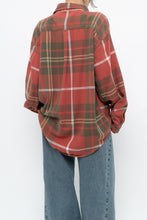 Load image into Gallery viewer, Vintage x Made in Portugal x GAP Light Red Plaid Flannel Shirt (XS-L)