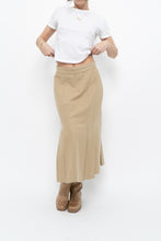 Load image into Gallery viewer, Vintage x Made in Italy x Beige Pleated Wool Maxi Skirt (S)