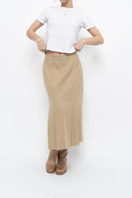 Load image into Gallery viewer, Vintage x Made in Italy x Beige Pleated Wool Maxi Skirt (S)