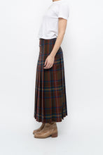 Load image into Gallery viewer, Vintage x Made in Scotland x Brown, Navy Plaid Pleated Wool Maxi Skirt (XS)