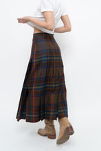 Load image into Gallery viewer, Vintage x Made in Scotland x Brown, Navy Plaid Pleated Wool Maxi Skirt (XS)