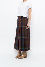 Load image into Gallery viewer, Vintage x Made in Scotland x Brown, Navy Plaid Pleated Wool Maxi Skirt (XS)