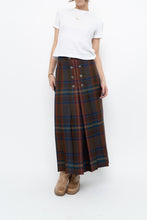 Load image into Gallery viewer, Vintage x Made in Scotland x Brown, Navy Plaid Pleated Wool Maxi Skirt (XS)