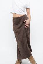 Load image into Gallery viewer, Modern x Brown Knit Maxi Skirt (XS)