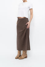 Load image into Gallery viewer, Modern x Brown Knit Maxi Skirt (XS)