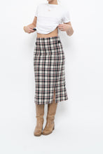 Load image into Gallery viewer, Vintage x Made in Canada x White Plaid Cotton Midi Skirt (S, M)