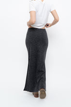 Load image into Gallery viewer, Vintage x Made in Canada x Charcoal Knit Maxi Skirt (M)