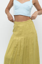 Load image into Gallery viewer, Vintage x LIZ CLAIBORNE Chartreuse Pleated Linen Maxi Skirt (XXS, XS)