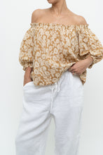 Load image into Gallery viewer, THE GREAT x Tan Floral Cotton Off-Shoulder Blouse (XS-M)