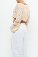 Load image into Gallery viewer, Vintage x KIMCHI BLUE Light Peach Cotton Cropped Longsleeve Blouse (XS, S)