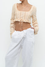 Load image into Gallery viewer, Vintage x KIMCHI BLUE Light Peach Cotton Cropped Longsleeve Blouse (XS, S)