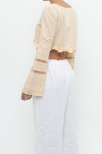 Load image into Gallery viewer, Vintage x KIMCHI BLUE Light Peach Cotton Cropped Longsleeve Blouse (XS, S)