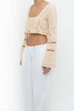 Load image into Gallery viewer, Vintage x KIMCHI BLUE Light Peach Cotton Cropped Longsleeve Blouse (XS, S)