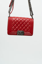 Load image into Gallery viewer, Vintage x CHANELNon-Authentic Red Leather Purse