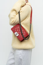 Load image into Gallery viewer, Vintage x CHANELNon-Authentic Red Leather Purse