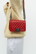 Load image into Gallery viewer, Vintage x CHANELNon-Authentic Red Leather Purse