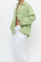 Load image into Gallery viewer, Vintage x Pastel Green Linen Buttonup (XS-XL)
