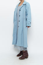 Load image into Gallery viewer, Vintage x LONDON FOG Baby Blue Belted Trench (XS-M)