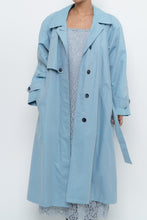 Load image into Gallery viewer, Vintage x LONDON FOG Baby Blue Belted Trench (XS-M)