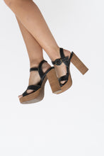 Load image into Gallery viewer, Vintage x Made in Brazil x Black Leather Chunky Platform Heels (7.5, 8)