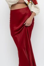 Load image into Gallery viewer, H&amp;M x Made in Turkey x Red Satin Maxi Skirt (XS)