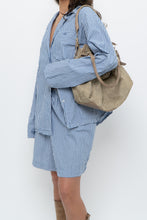Load image into Gallery viewer, Vintage x GRIEGE Beige Suede Rose Embossed Purse