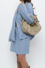 Load image into Gallery viewer, Vintage x GRIEGE Beige Suede Rose Embossed Purse