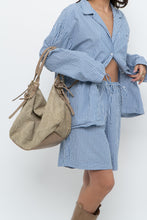 Load image into Gallery viewer, Vintage x GRIEGE Beige Suede Rose Embossed Purse