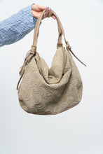 Load image into Gallery viewer, Vintage x GRIEGE Beige Suede Rose Embossed Purse