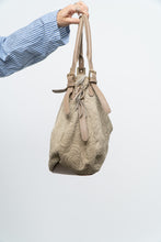 Load image into Gallery viewer, Vintage x GRIEGE Beige Suede Rose Embossed Purse