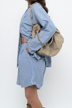 Load image into Gallery viewer, Vintage x GRIEGE Beige Suede Rose Embossed Purse