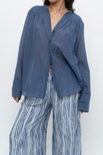Load image into Gallery viewer, LAUNDRY BY SHELLI SEAGAL x Blue Flowy Semi-sheer Blouse (XS-M)