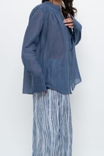 Load image into Gallery viewer, LAUNDRY BY SHELLI SEAGAL x Blue Flowy Semi-sheer Blouse (XS-M)