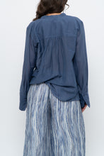 Load image into Gallery viewer, LAUNDRY BY SHELLI SEAGAL x Blue Flowy Semi-sheer Blouse (XS-M)