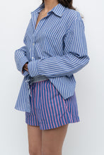 Load image into Gallery viewer, Modern x Blue Striped Lightweight Cotton-blend Buttonup (XS-XL)